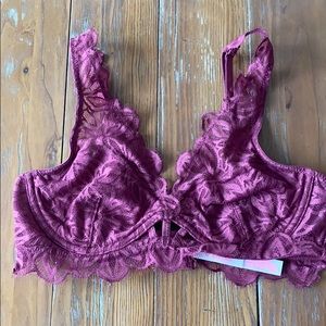 VS PINK date lace unlined bra